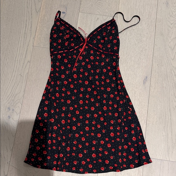Princess Polly Dresses & Skirts - Princess Polly Black Dress with Red Floral Pattern